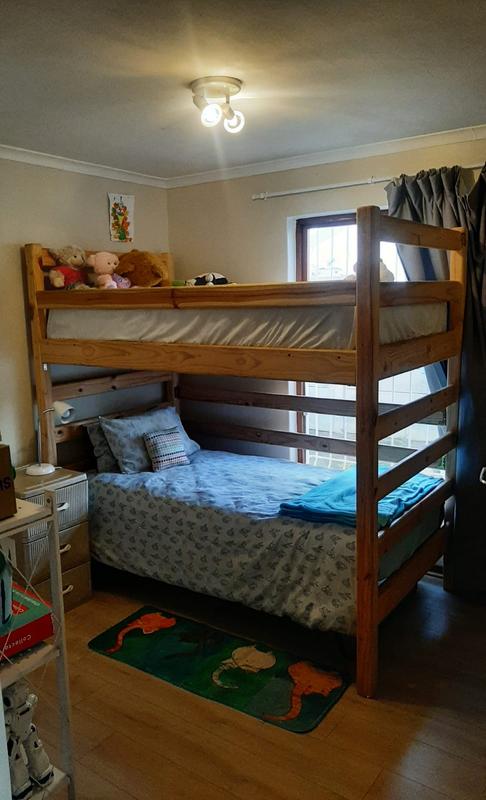 To Let 4 Bedroom Property for Rent in Strand Western Cape